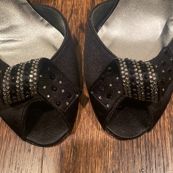 Stuart Weitzman Open Toed Heels - Picture 3 of 6